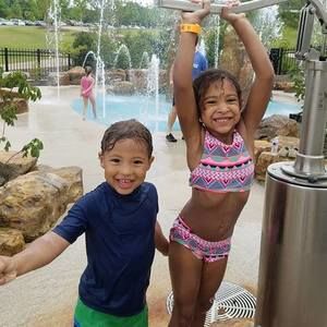 Meet your Posher, Amory